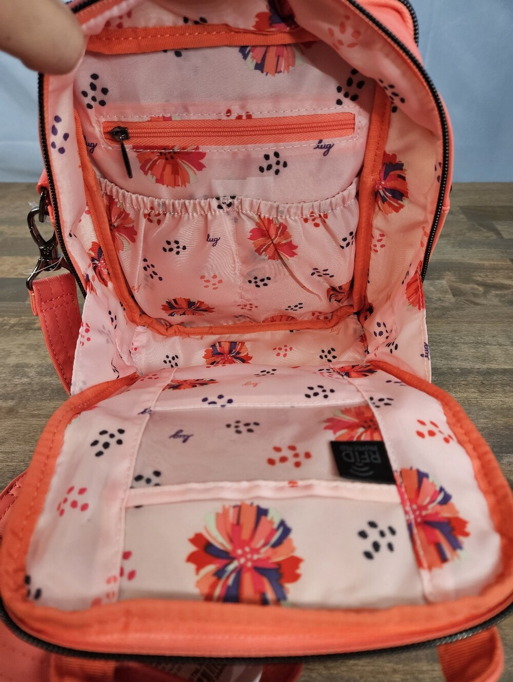 Lug Bumble Satin Luxe VL Crossbody Bag - Picture 8 of 10